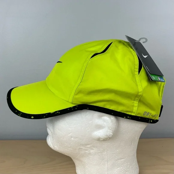 Nike Dri-Fit Featherlight Tennis Strapback Hat Volt Yellow  display picture 1